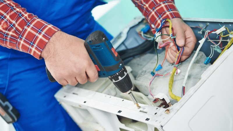 Kızılcahamam Mitsubishi Mitsubishi çamaşır makinesi kart tamiri – Su almama arızası orijinal parça ile giderildi. - Teknik servis örneği
